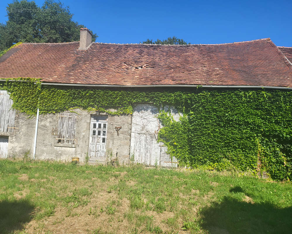 Maison à SAINT-HILAIRE-LA-TREILLE