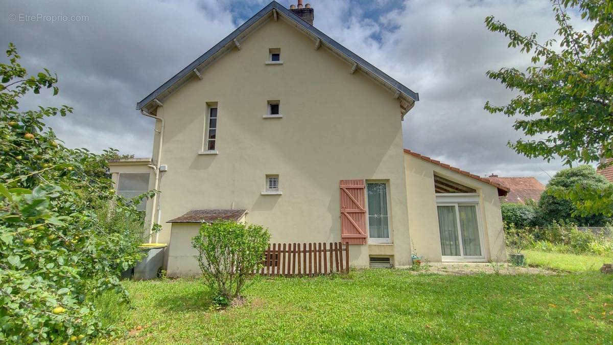 Maison à CHENOVE