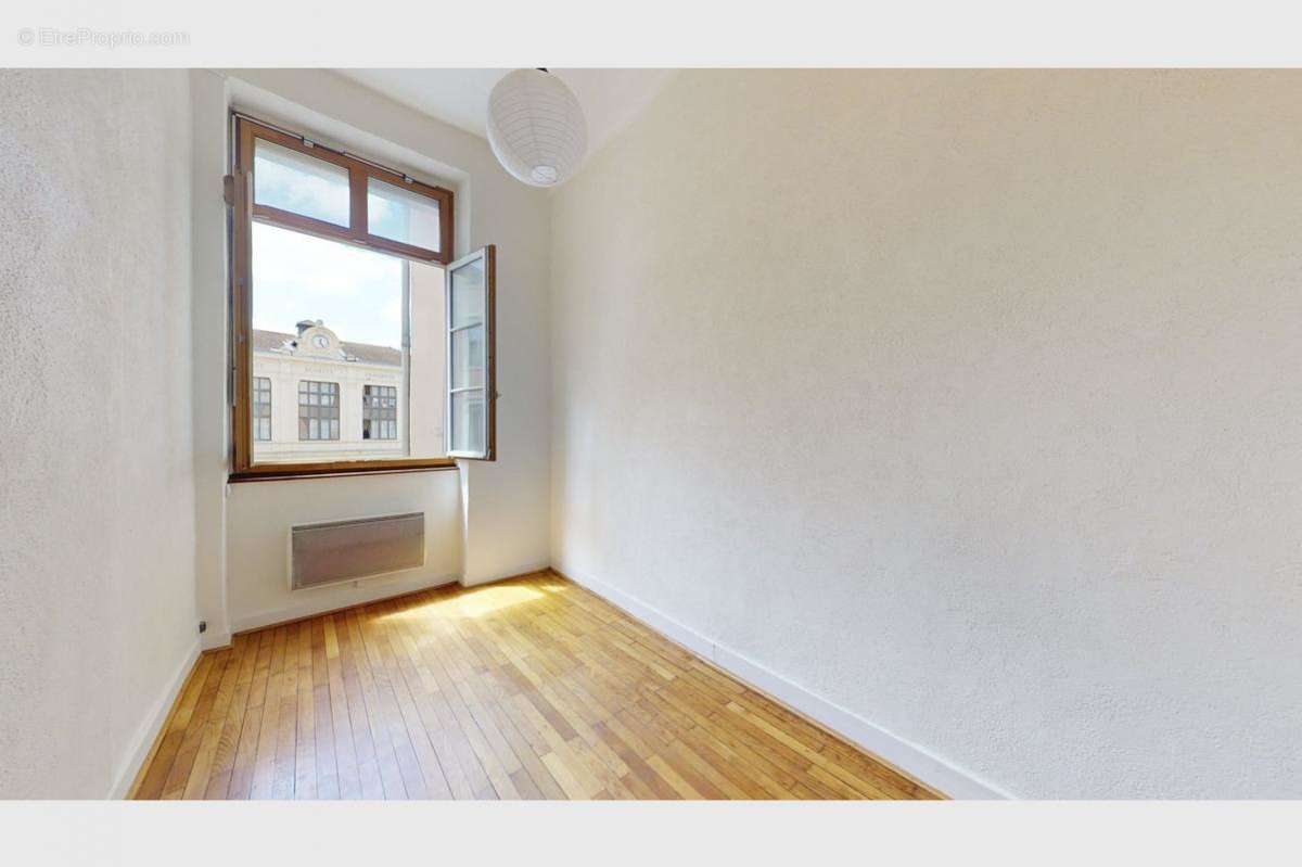 Appartement à LYON-1E