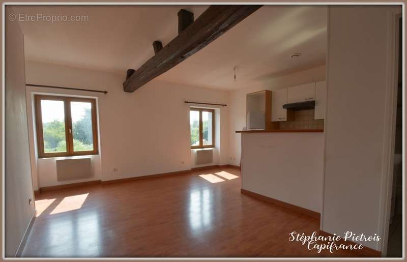 Appartement à IVOY-LE-PRE