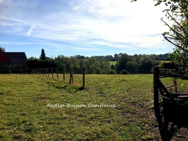 Terrain à ANNEBAULT