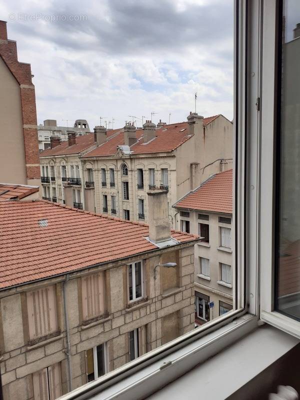 Appartement à SAINT-ETIENNE