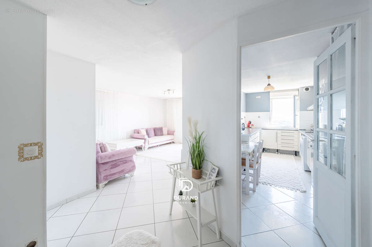 Appartement à MARSEILLE-15E