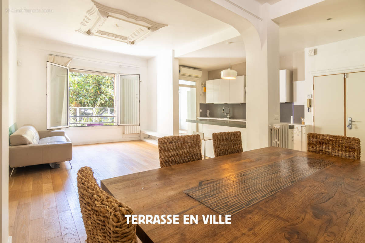 Appartement à MARSEILLE-8E