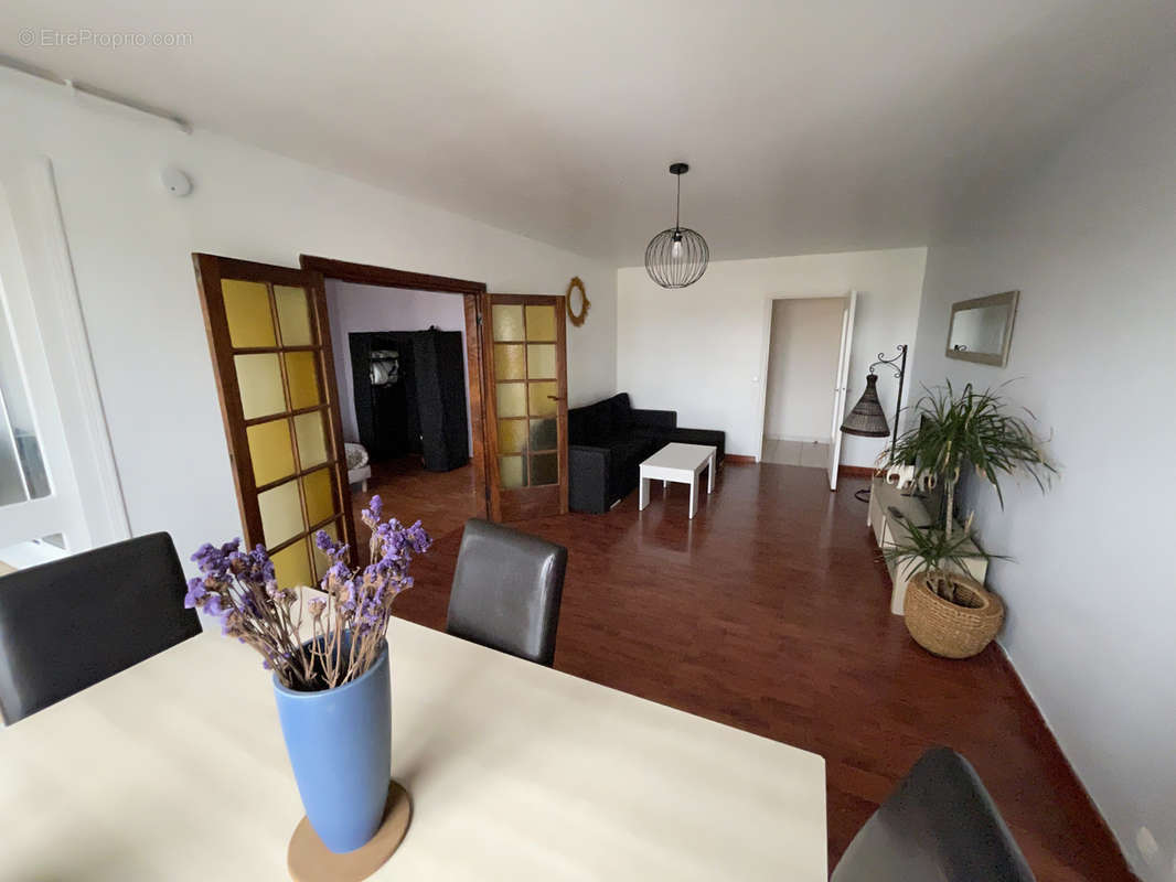 Appartement à DAMMARIE-LES-LYS