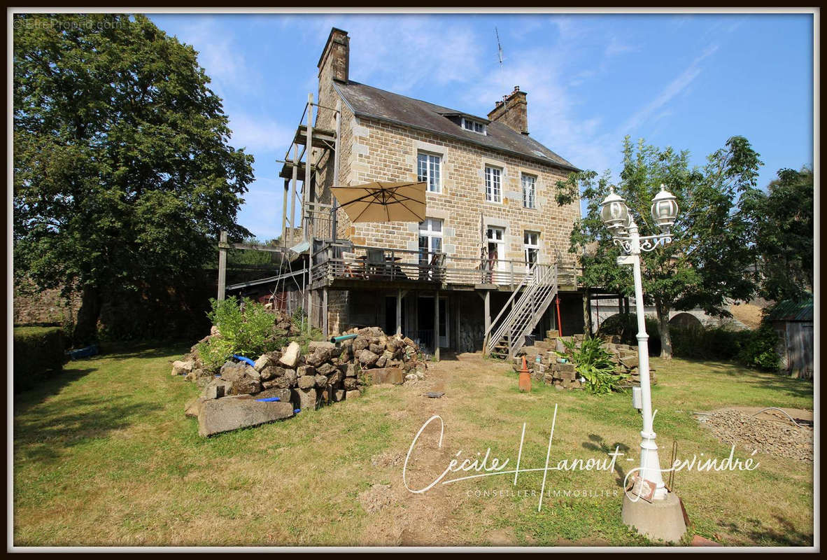 Maison à LES CHERIS