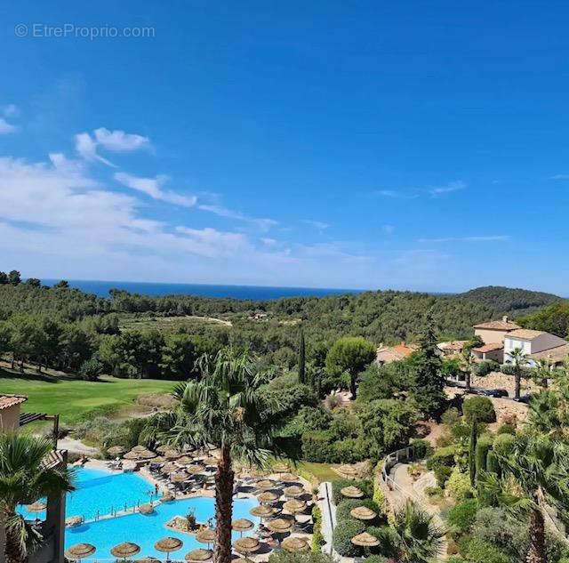 Appartement à SAINT-CYR-SUR-MER