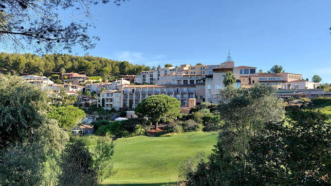 Appartement à SAINT-CYR-SUR-MER