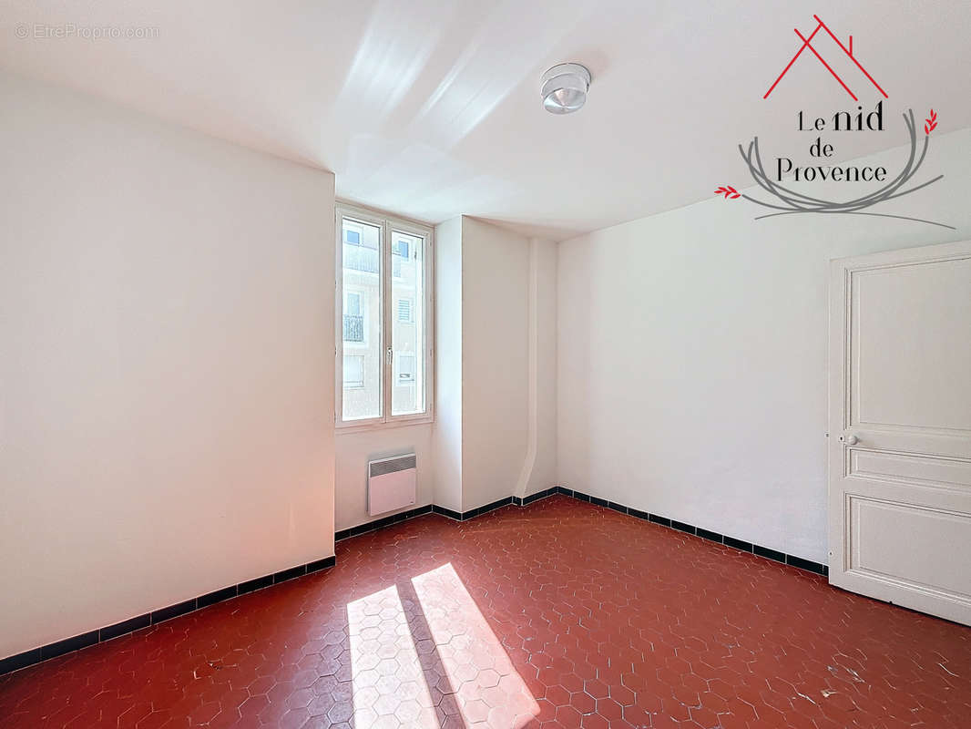 Appartement à JONQUIERES