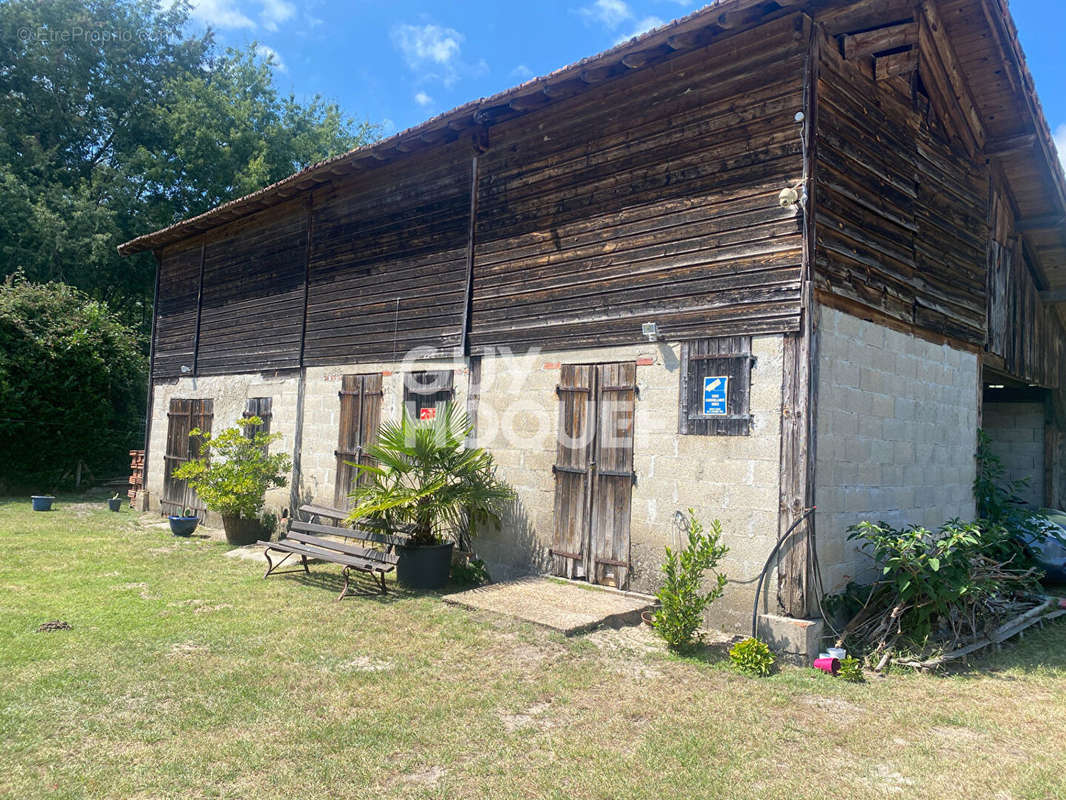 Maison à MEZOS