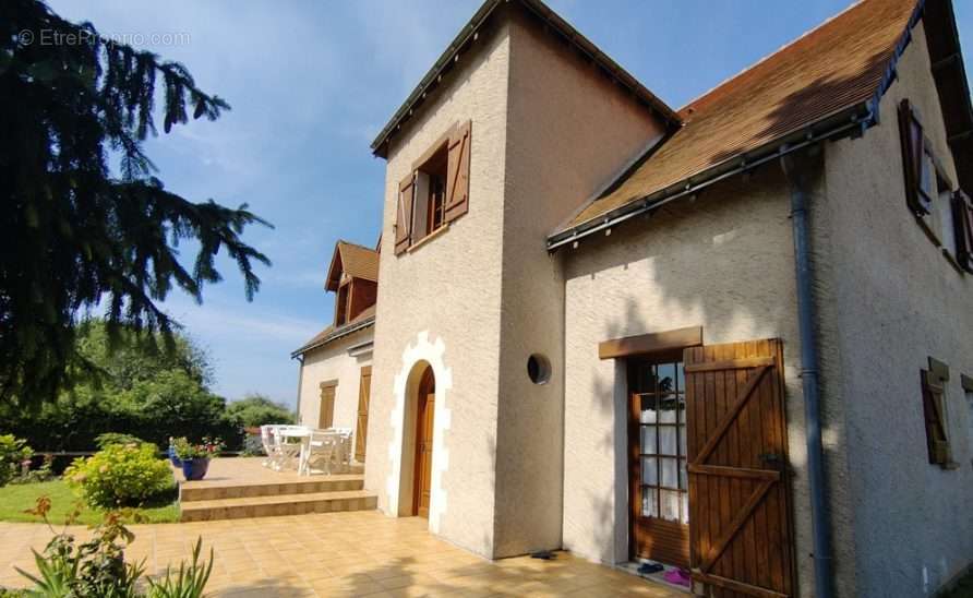 Façade  - Maison à JOUE-LES-TOURS