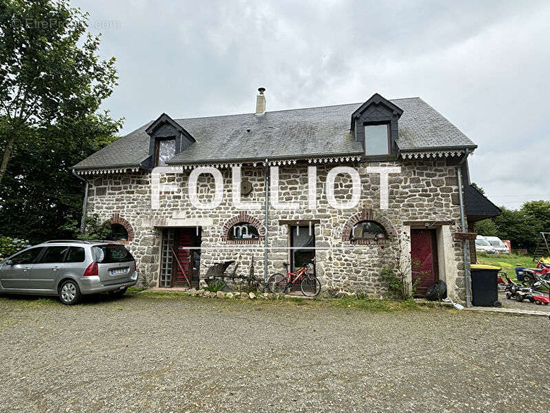 Maison à TESSY-SUR-VIRE