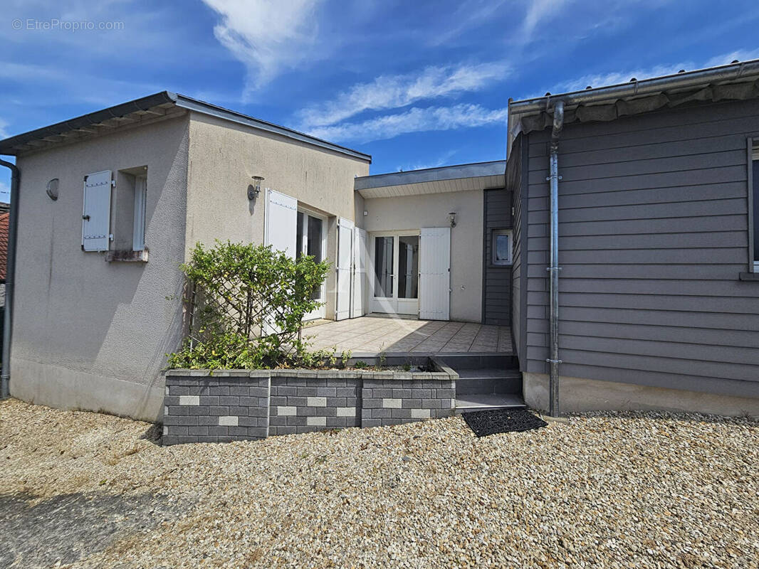 Maison à FAVEROLLES-SUR-CHER