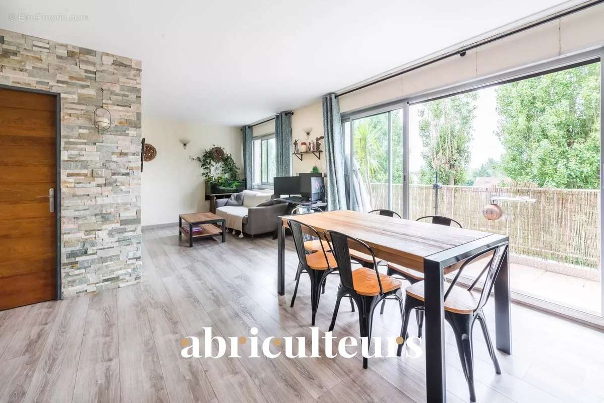 Appartement à MAISONS-LAFFITTE