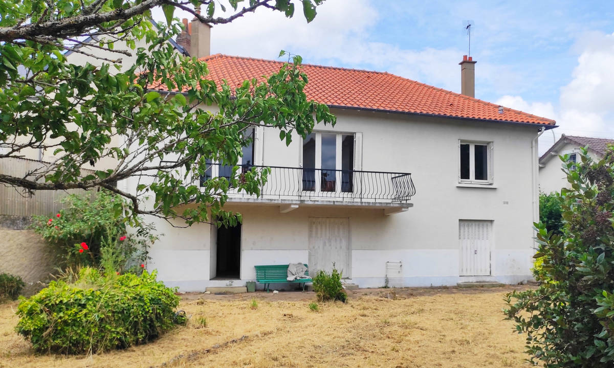 Maison à CHATELLERAULT