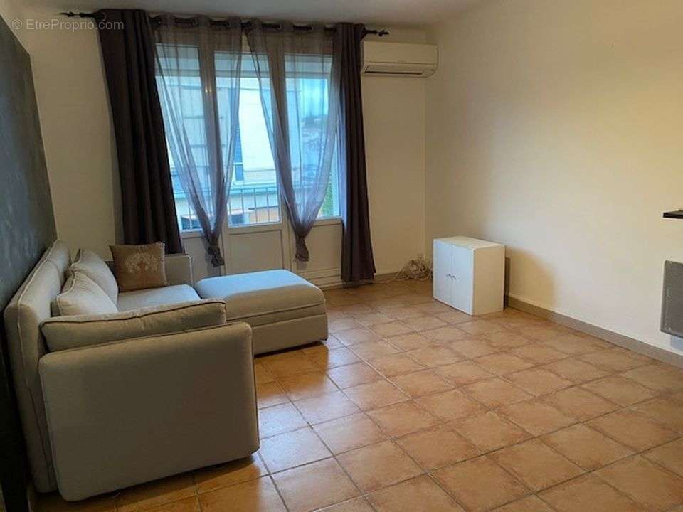 MARTIGUES PROCHE CENTRE VILLE A VENDRE APPARTEMENT T3 - Appartement à MARTIGUES