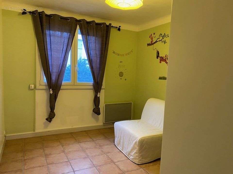 MARTIGUES PROCHE CENTRE VILLE A VENDRE APPARTEMENT T3 - Appartement à MARTIGUES