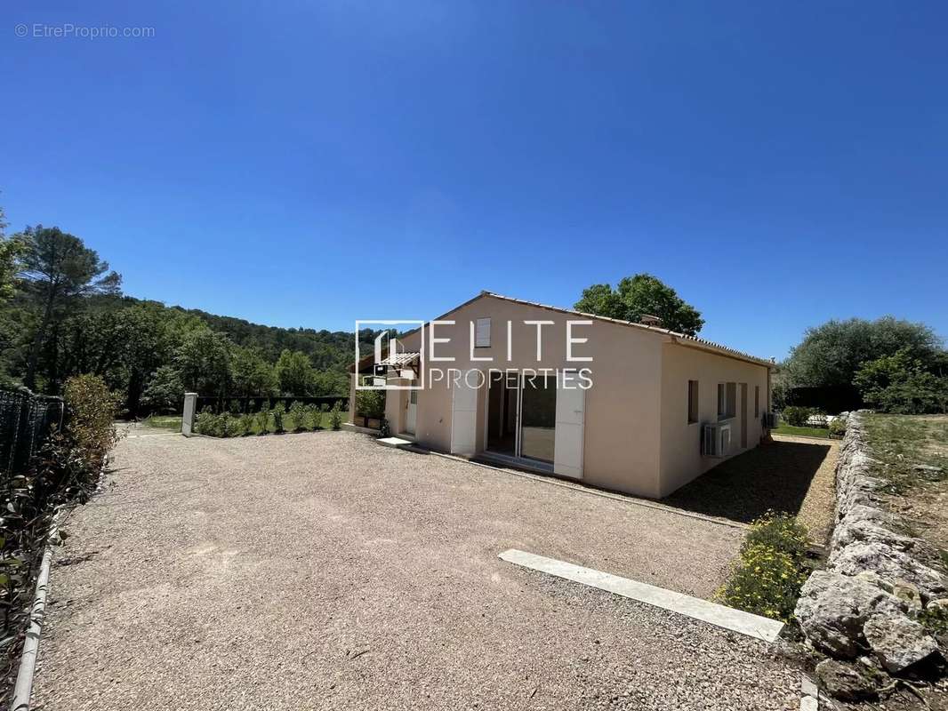 Maison à VALBONNE