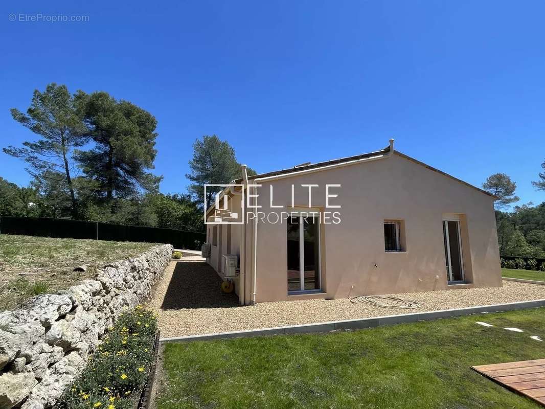 Maison à VALBONNE