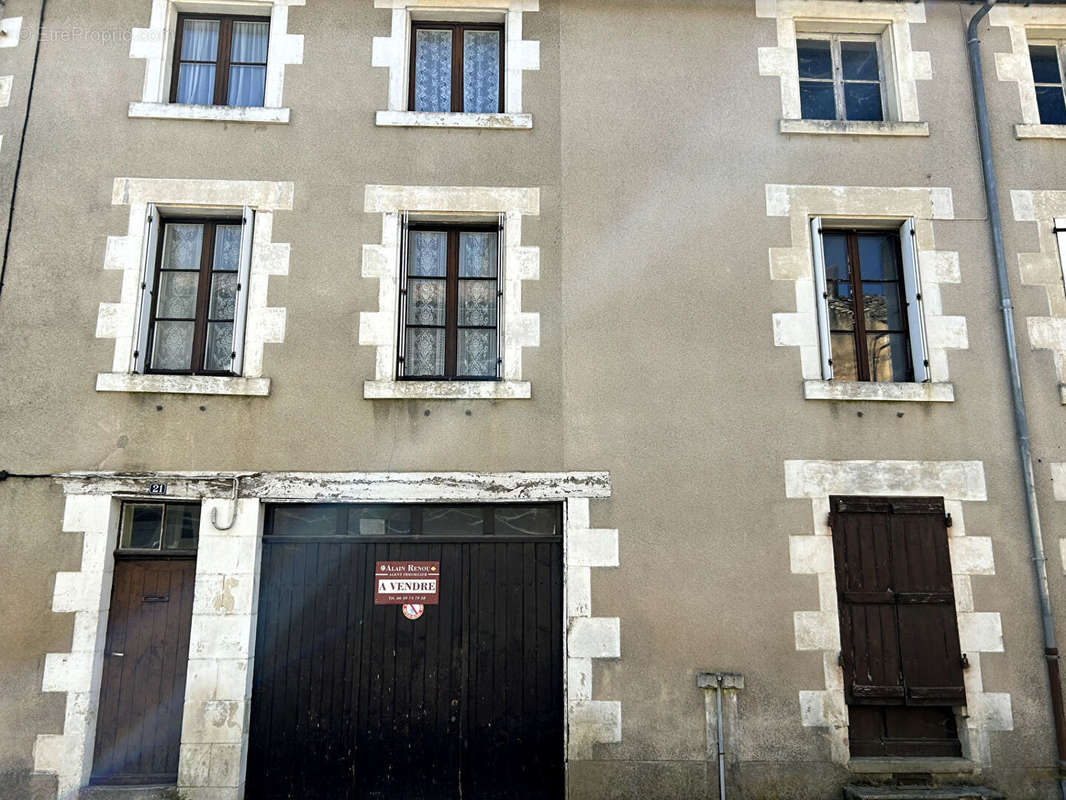 Maison à COUHE