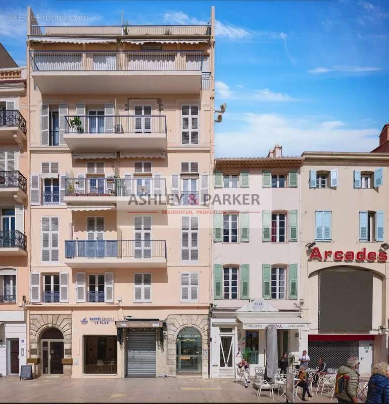 Appartement à CANNES