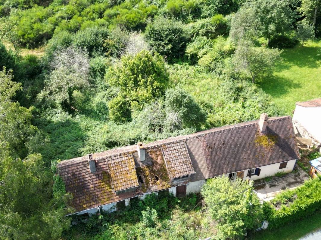 Maison à LOUROUX-BOURBONNAIS