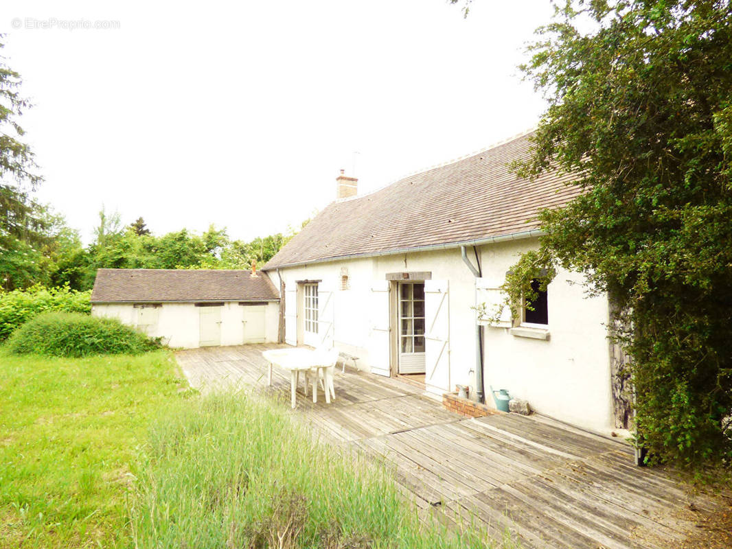 Maison à LES BORDES