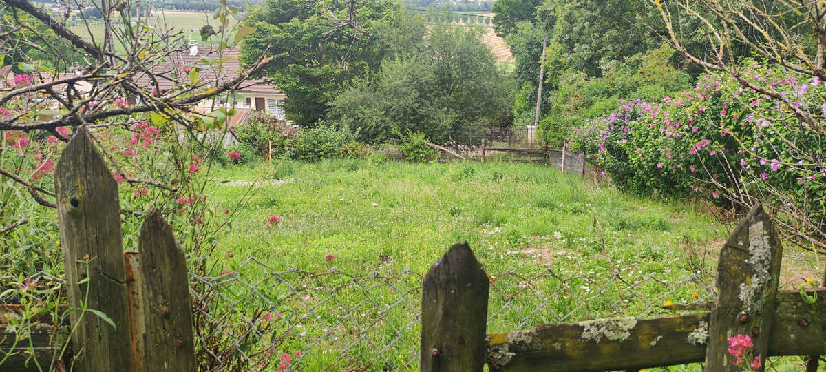 Terrain à SOUCY