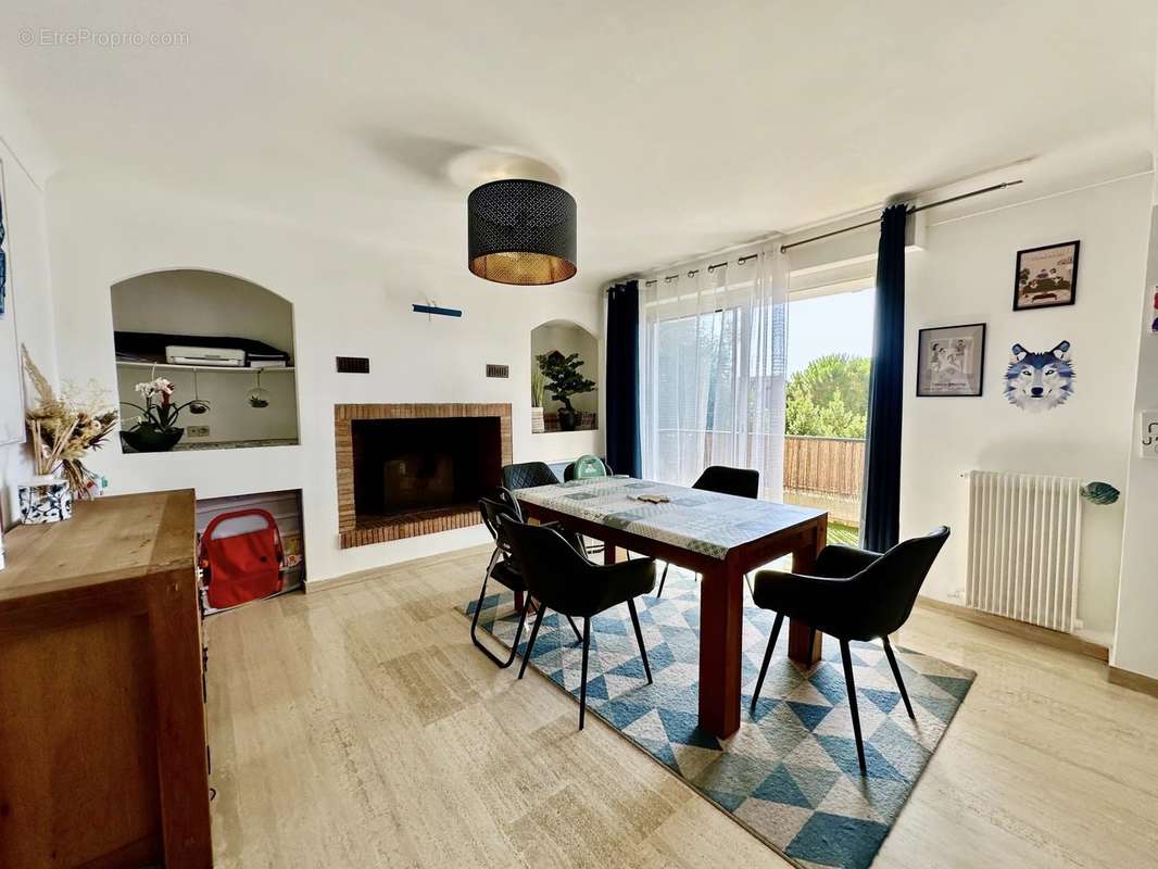 Appartement à MANDELIEU-LA-NAPOULE