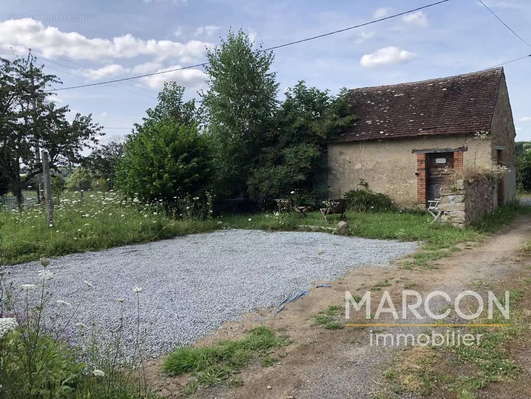 Maison à CHENIERS