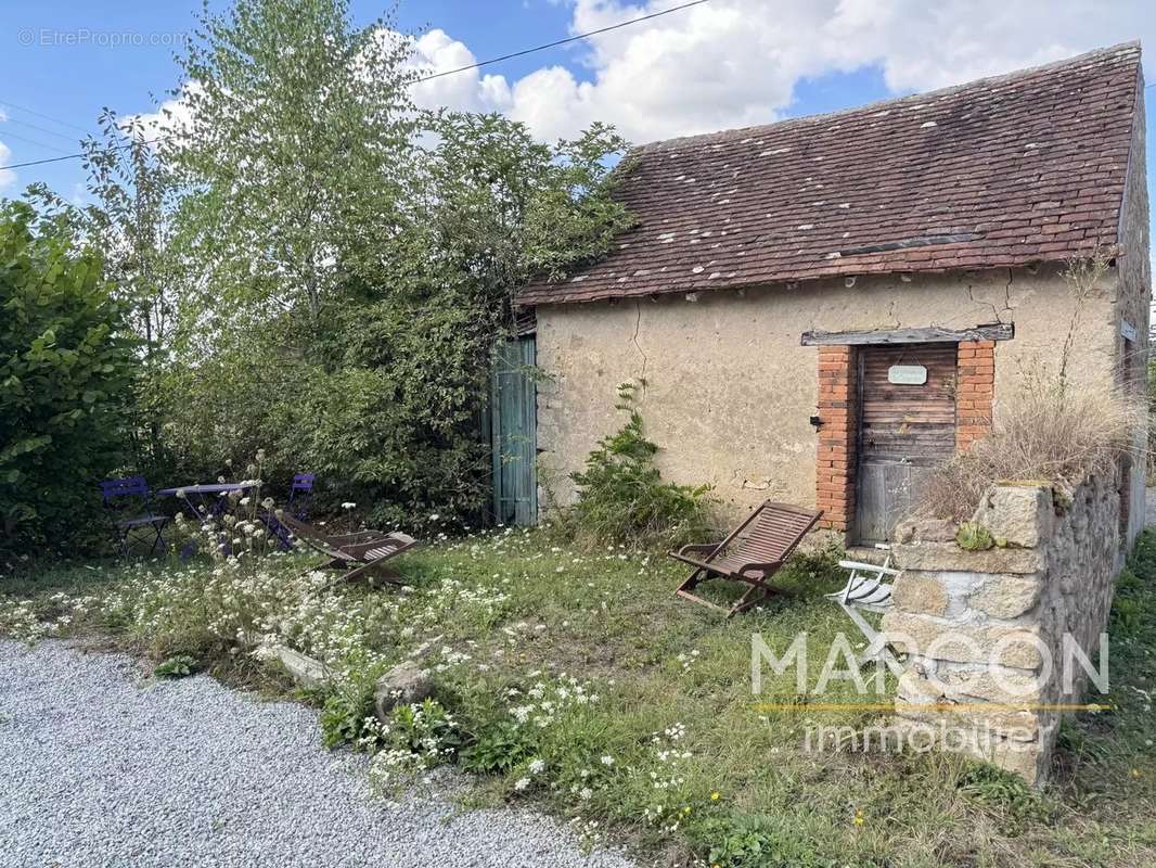 Maison à CHENIERS