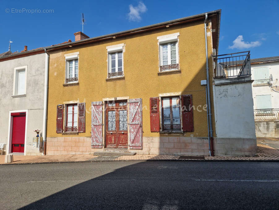 Maison à VARENNES-SUR-ALLIER