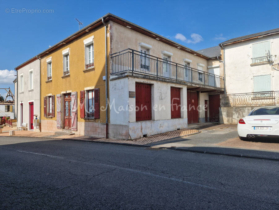 Maison à VARENNES-SUR-ALLIER