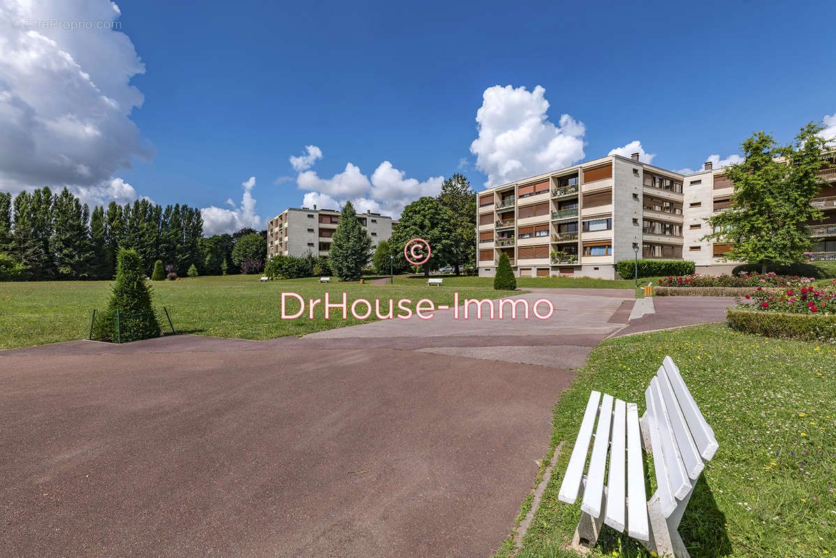 Appartement à NOISY-LE-ROI