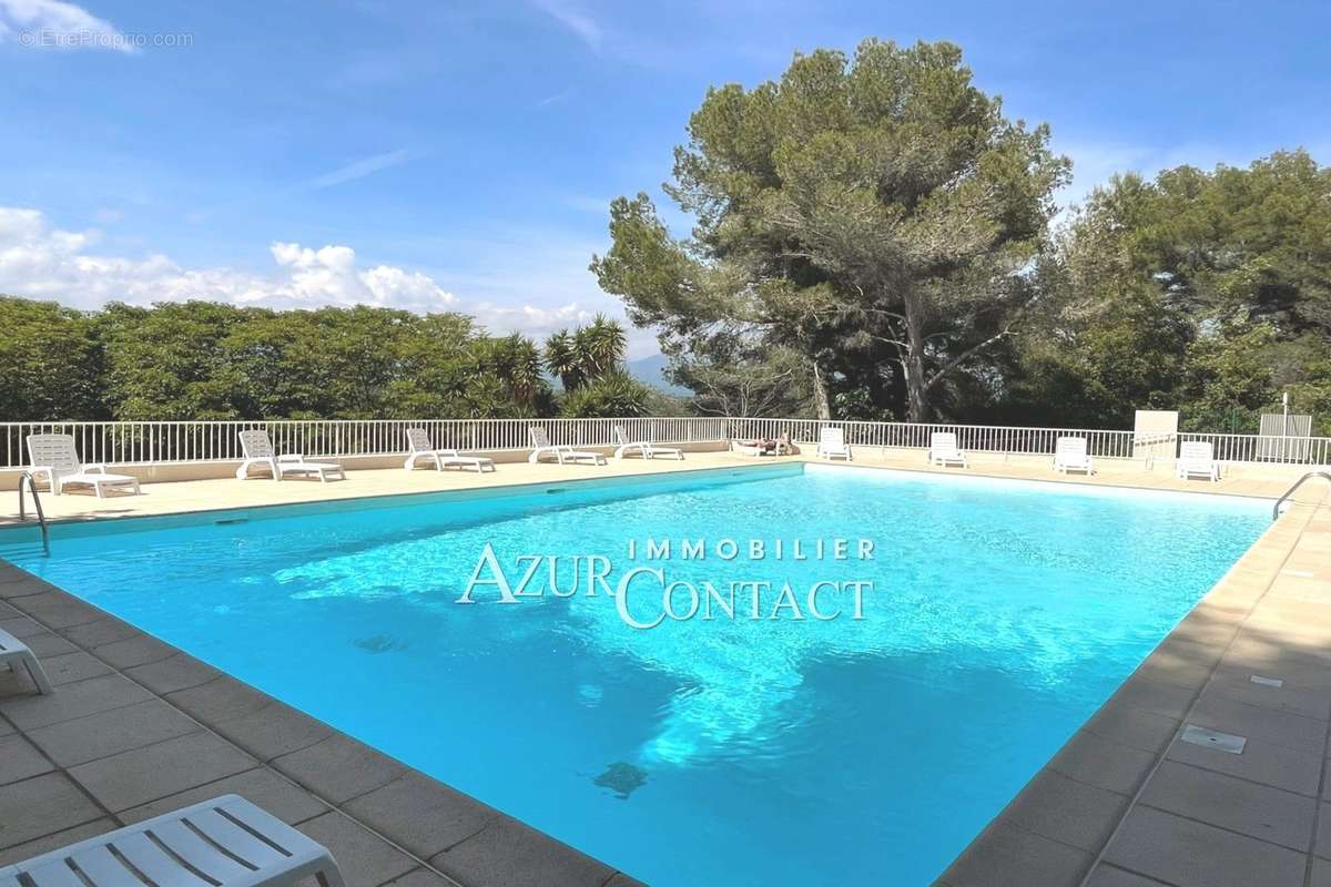 Appartement à MOUGINS