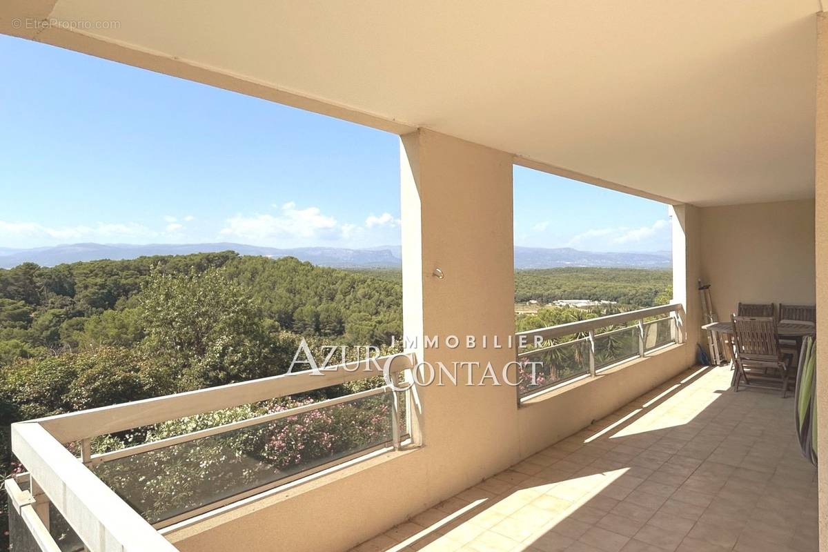 Appartement à MOUGINS