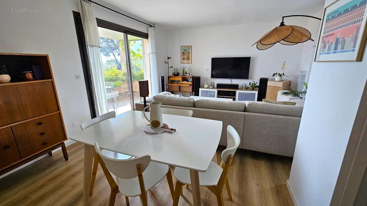 Appartement à VILLENEUVE-LOUBET