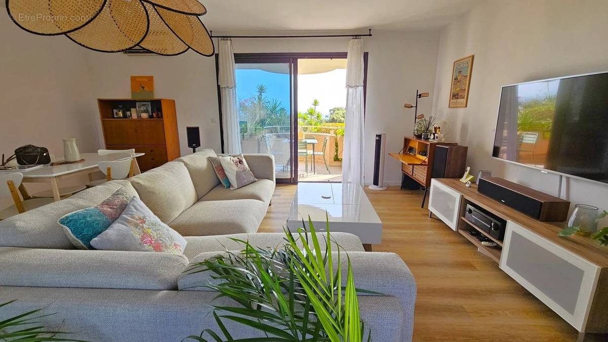 Appartement à VILLENEUVE-LOUBET