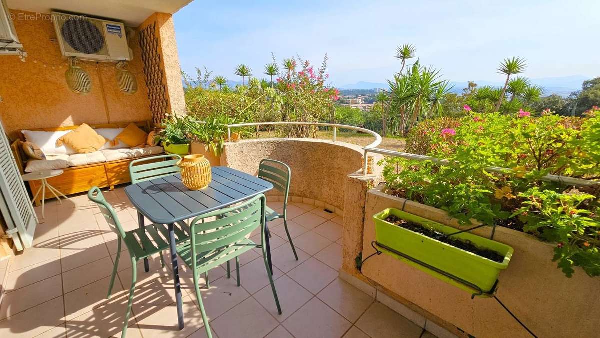 Appartement à VILLENEUVE-LOUBET