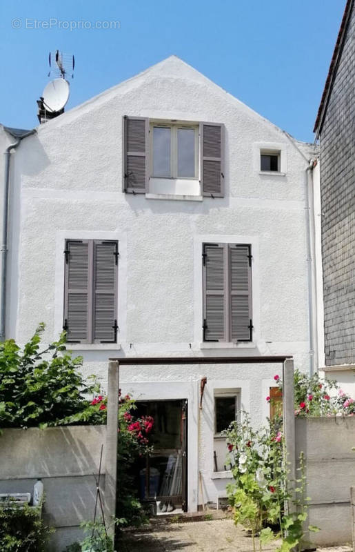 Maison à MANTES-LA-JOLIE