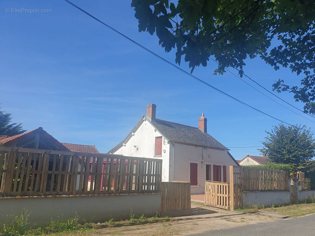 Maison à JUSSY-LE-CHAUDRIER