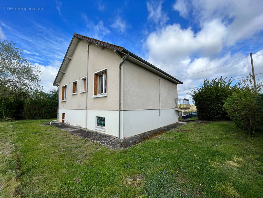 Maison à JOUET-SUR-L&#039;AUBOIS