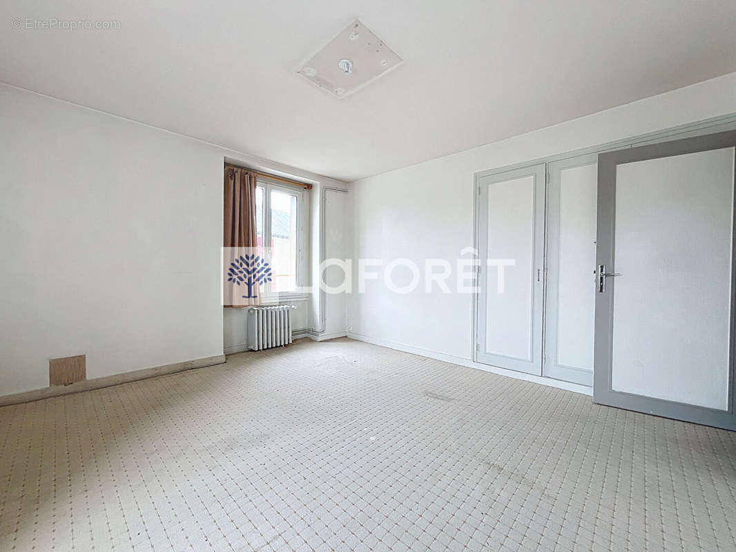 Appartement à SECONDIGNY