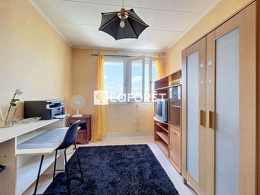 Appartement à BRON