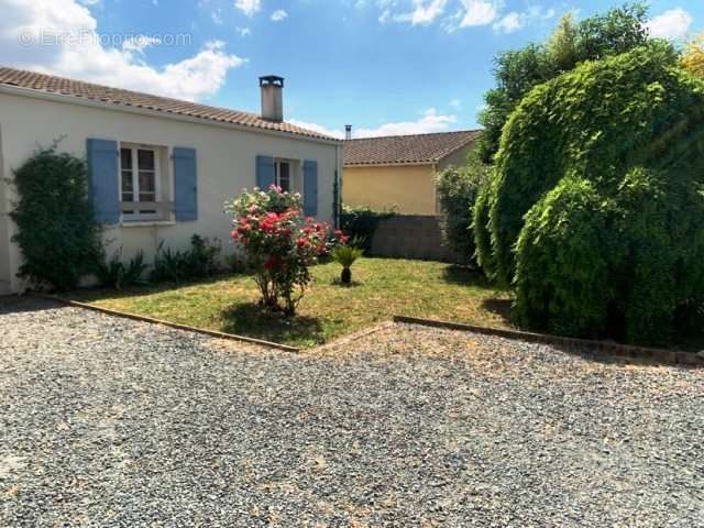 Maison à LA RONDE