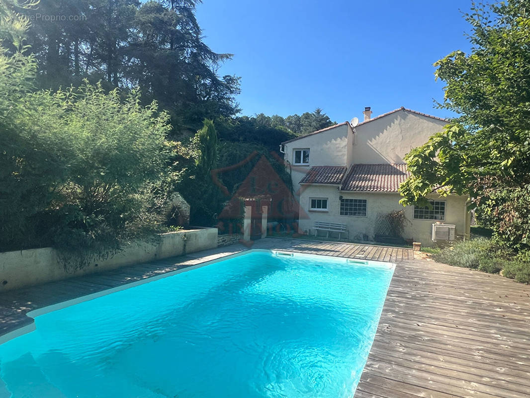 Maison à SAINT-FLORENT-SUR-AUZONNET