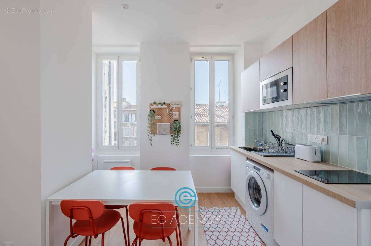 Appartement à MARSEILLE-2E