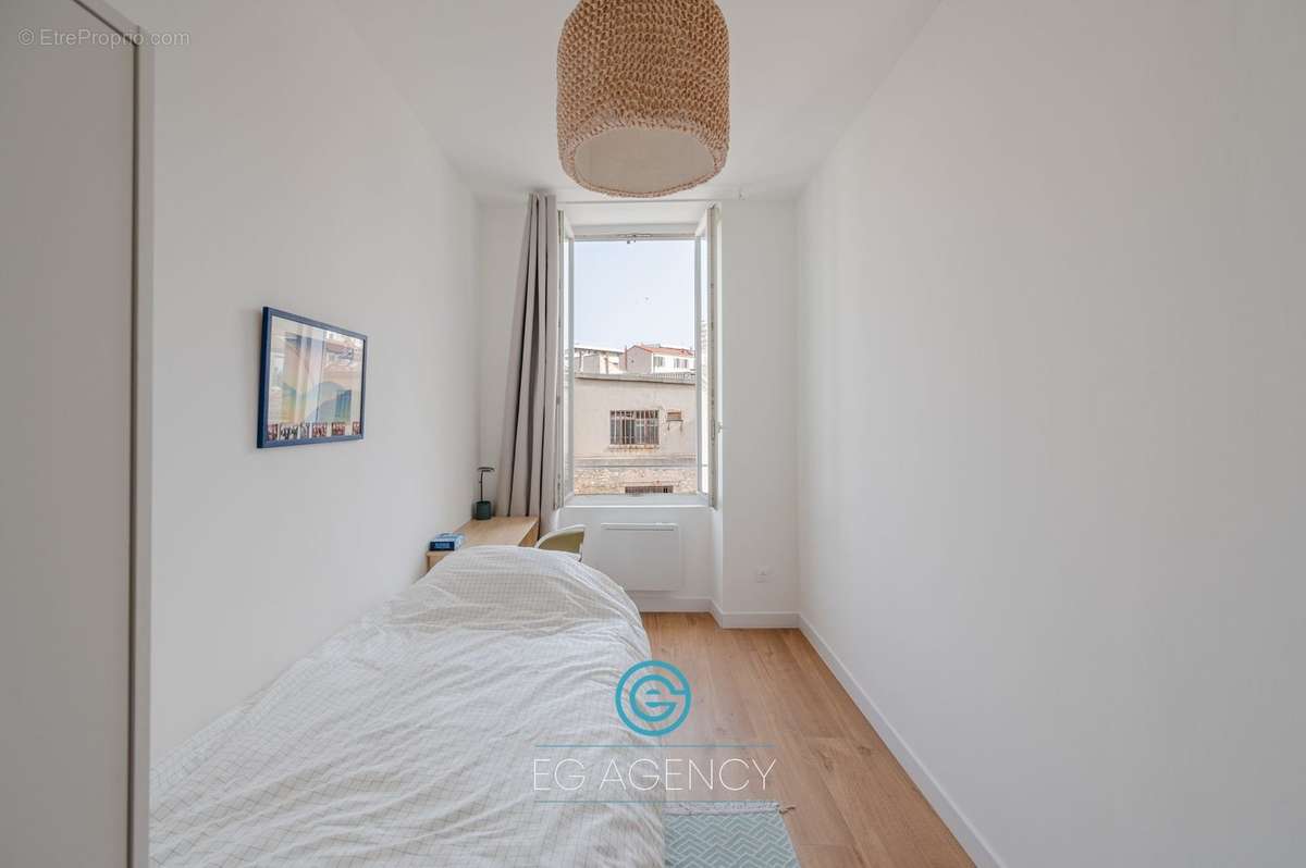 Appartement à MARSEILLE-2E