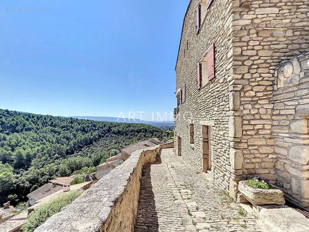 Maison à SAUMANE-DE-VAUCLUSE