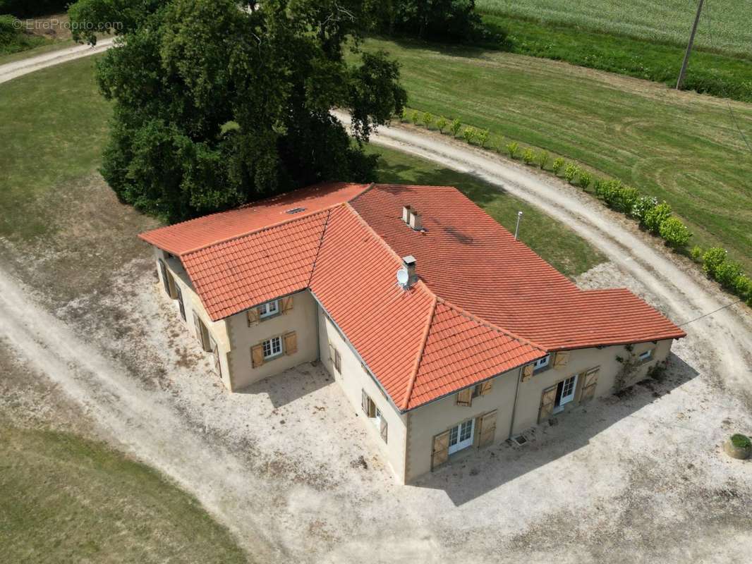 Maison à BARCUGNAN